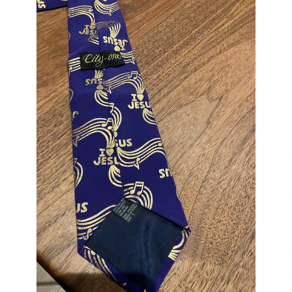 City One Mens Purple Gold I Heart Jesus Music‎ Note Religious Necktie RN 98566